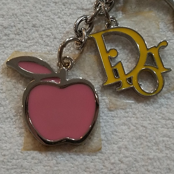 Christian Dior keychain - Picture 4 of 7